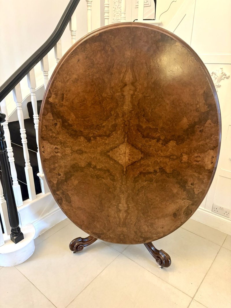 Quality Antique Victorian Burr Walnut Oval 6 Seater Dining Table on Carved Pedestal Base - Image 2